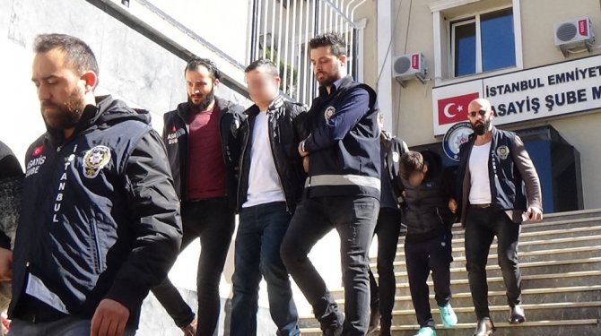 Yan bakma bahanesi 2 can aldı