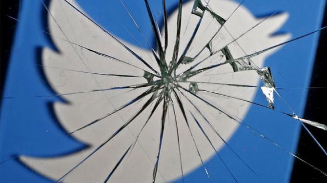 Twitter, "şiddet ve terör" gerekçesiyle binlerce hesabı askıya aldı