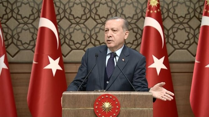 Avrupa’nın ’gazeteci’ dedikleri bakın ne haltlar yemiş !