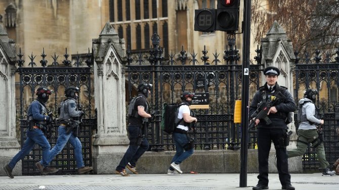Londra’daki terör saldırısında bilanço artıyor
