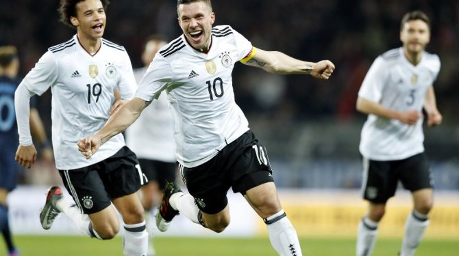 Podolski’den Milli Takım kariyerine nokta koydu