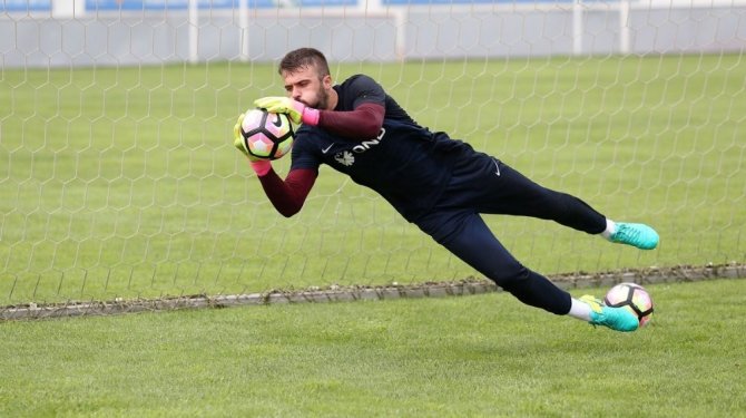 Onur Recep Kıvrak en az gol yiyen isim oldu
