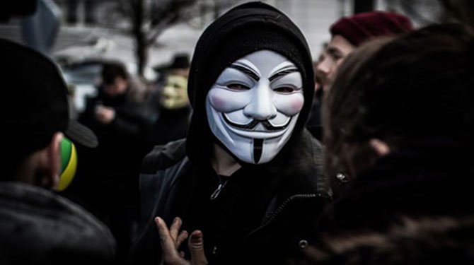 İki büyük teknoloji devi dolandırıcılığın kurbanı oldu