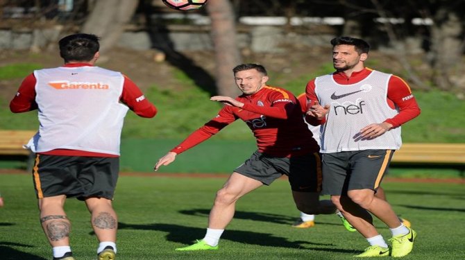 Galatasaray çift antrenman yaptı