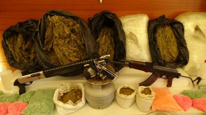 Uyuşturucu operasyonunda yakalandı cinayet aydınlandı
