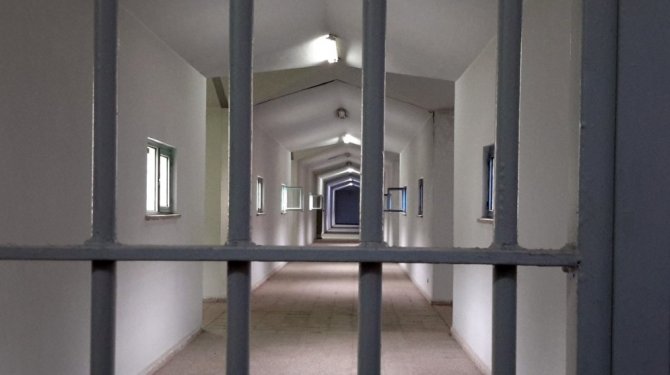 Film gibi! 29 mahkum tünel kazarak kaçtı