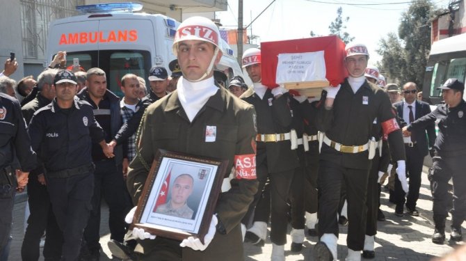 Osmaniye şehidine veda etti