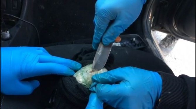 3 kilo eroin ele geçirildi; 3 kişi gözaltına alındı