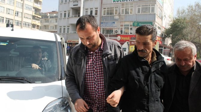 Kardeşini, başına sert bir cisimle vurarak öldürdü