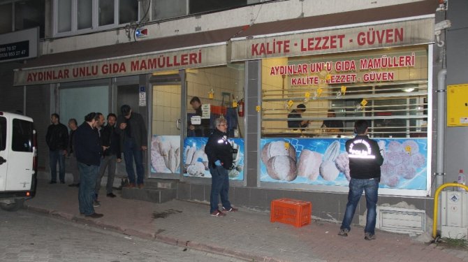 Fırıncıya kurşun yağdırdı!