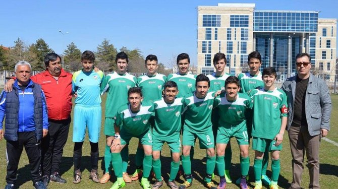 U15 futbol takımı bölge şampiyonu