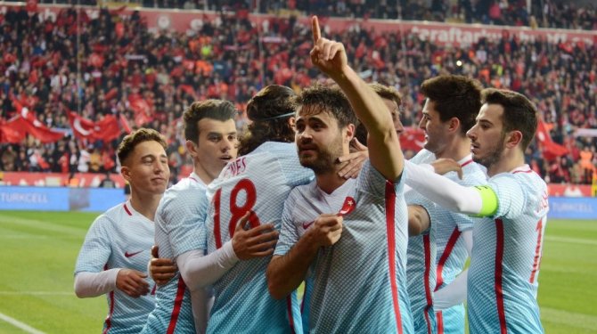 İlk yarıda 2 gol var