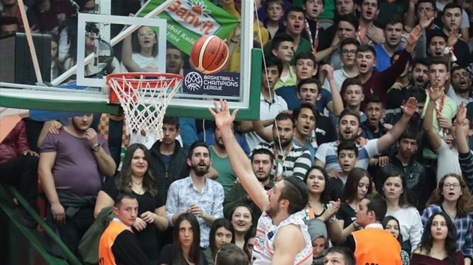 Banvit, MHP Riesen'i yenerek Dörtlü Final'e yükseldi