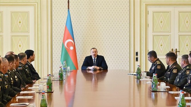 Azerbaycan Cumhurbaşkanı Aliyev: Azerbaycan tahrip gücü yüksek modern silahlar alıyor