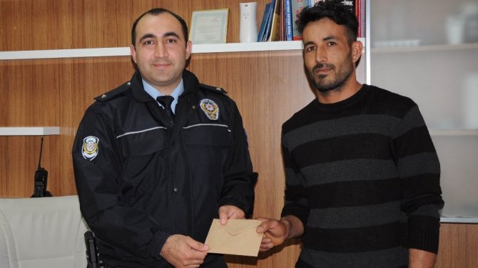 Hamallık yapan vatandaş'dan takdir edilecek davranış