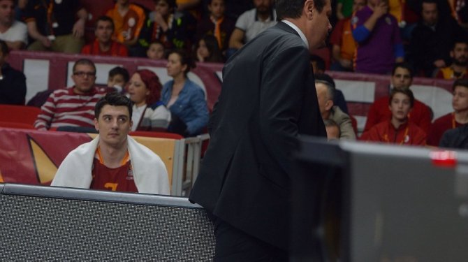 Galatasaray: Onların bu tribünde yeri yok