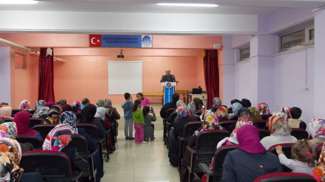 “Yahya Kemal’de Vefalı Nesiller Yetiştiriyoruz”