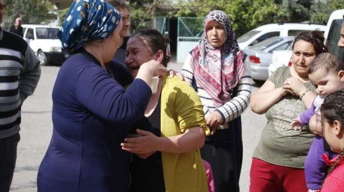 Kahraman anne 3 çocuğunu yanmaktan zor kurtardı