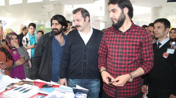 Diriliş Ertuğrul oyuncuları sevenleriyle buluştu