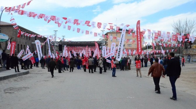 Doğu Perinçek boş meydana konuştu