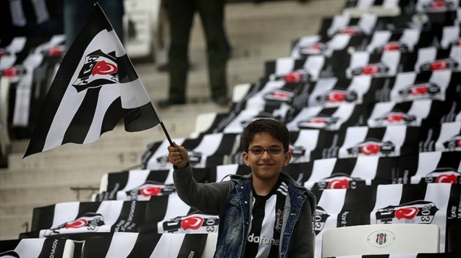Beşi̇ktaşlılar adını Vodafone Arena'daki̇ koltuğuna yazdırabilecek