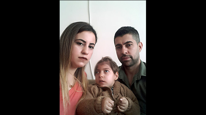 KÜÇÜK YİĞİT UZANACAK BİR YARDIM ELİ BEKLİYOR!