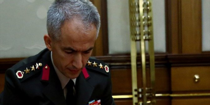 ERDOĞAN'A "YAŞ" KARARLARINI SUNAN ALBAY GENERALLERİ FİŞLEMİŞ