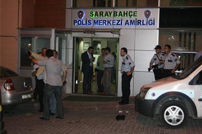 Sarhoş yolcu durağa kurşun yağdırdı