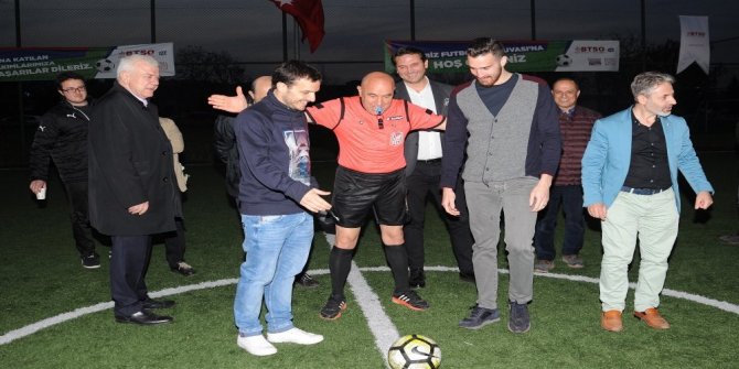 HARUN TEKİN'DEN GÜLDÜREN BAŞLAMA VURUŞU