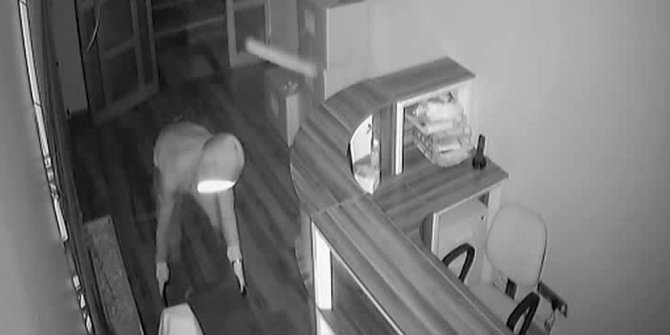 BU KADARINA DA PES! YOLU BİLE KAPATTILAR