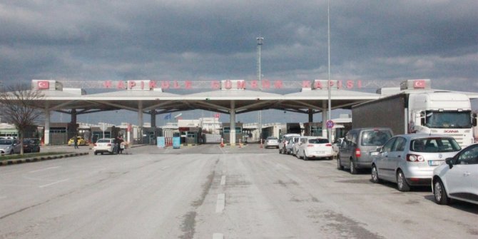 SINIR KAPILARINDA YENİ DÖNEM! PASAPORTLARA MÜHÜR VURULACAK