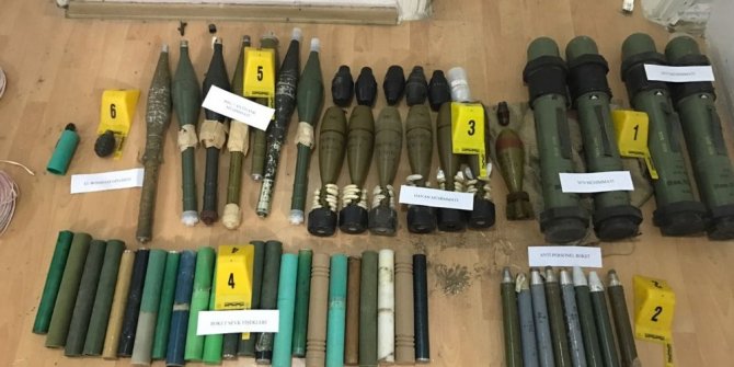 ÇOK SAYIDA SİLAH VE MÜHİMMAT ELE GEÇİRİLDİ