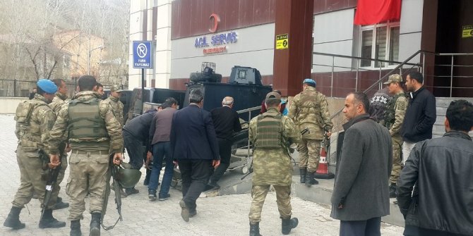 VAN'DA PATLAMA: 1 ASKER YARALANDI