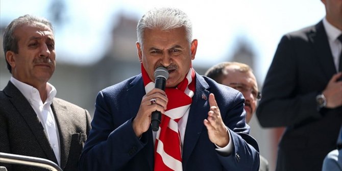 BAŞBAKAN YILDIRIM: ŞAPKAMIZI, CEKETİMİZİ ALIP GİDENLERDEN OLMADIK
