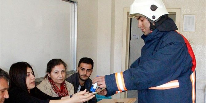 ÖNCE YANGINA SONRA SANDIĞA GİTTİLER