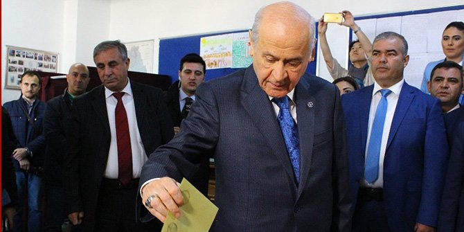 BAHÇELİ OYUNU KULLANDI