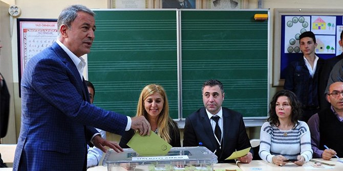 GENELKURMAY BAŞKANI ORGENERAL AKAR OYUNU KULLANDI