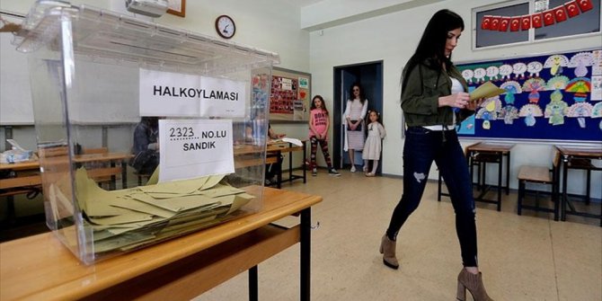 49 MİLYON 621 BİN 753 KİŞİ SANDIĞA GİTTİ