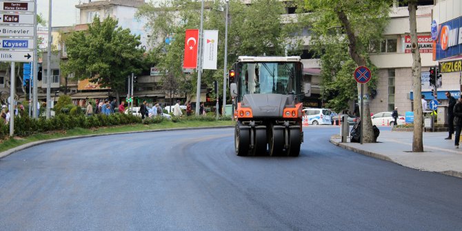 BÜYÜKŞEHİR AZERBAYCAN’I ASFALTLIYOR
