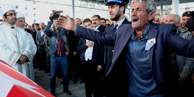 ŞEHİT POLİS MESUT ÖZDEMİR’E AĞLATAN UĞURLAMA