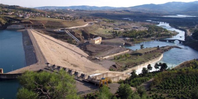 GEBEN BARAJI İNŞAATI’NIN YAPIM İHALESİ SÖZLEŞMESİ İMZALANDI