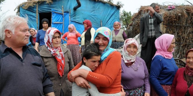 KAYIP ÇOCUKLARINA KAVUŞAN ANNENİN SEVİNÇ GÖZYAŞI