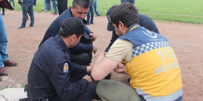 AMATÖR MAÇTA ARBEDE: 1 POLİS YARALANDI