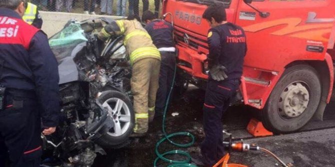 HAKİM KAZADA ÖLDÜ, EŞİ VE ÇOCUĞU YARALANDI