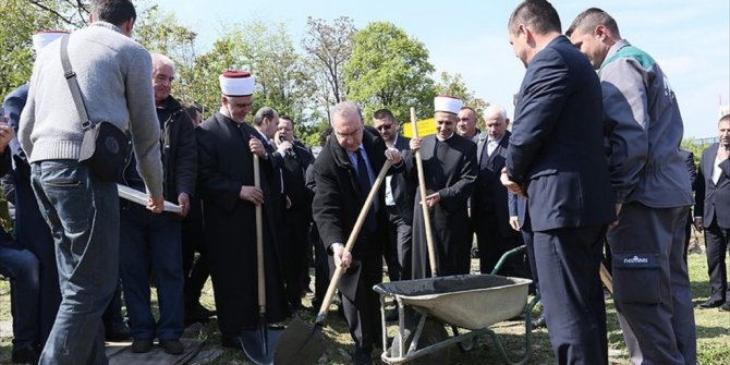 BOSNA'DA SAVAŞIN YOK ETTİĞİ ARNAVUDİYE CAMİSİ'NE 'VAKIF' DESTEĞİ