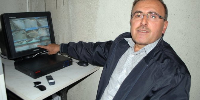 HIRSIZLARDAN BUNALAN MUHTAR MAHALLEYİ GÜVENLİK KAMERASIYLA DONATTI