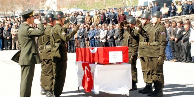 AĞRILI ŞEHİT MEMLEKETİNE UĞURLANDI