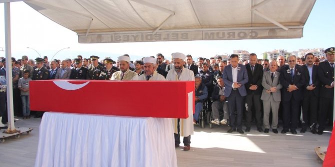 ŞEHİT UZMAN ÇAVUŞ SON YOLCULUĞUNA UĞURLANDI