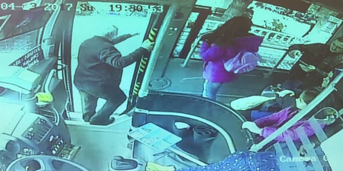 YOL ÜCRETİ İÇİN OTOBÜS ŞOFÖRÜNÜ BIÇAKLADILAR