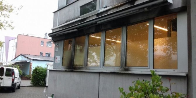 EYÜP SULTAN CAMİİ'NE MOLOTOFLU SALDIRI DÜZENLENDİ